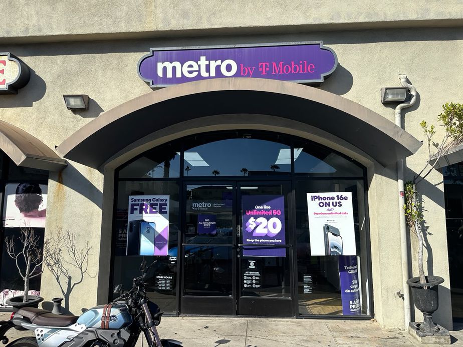 Metro by T-Mobile 415 S Central Ave - 415 S Central Ave 