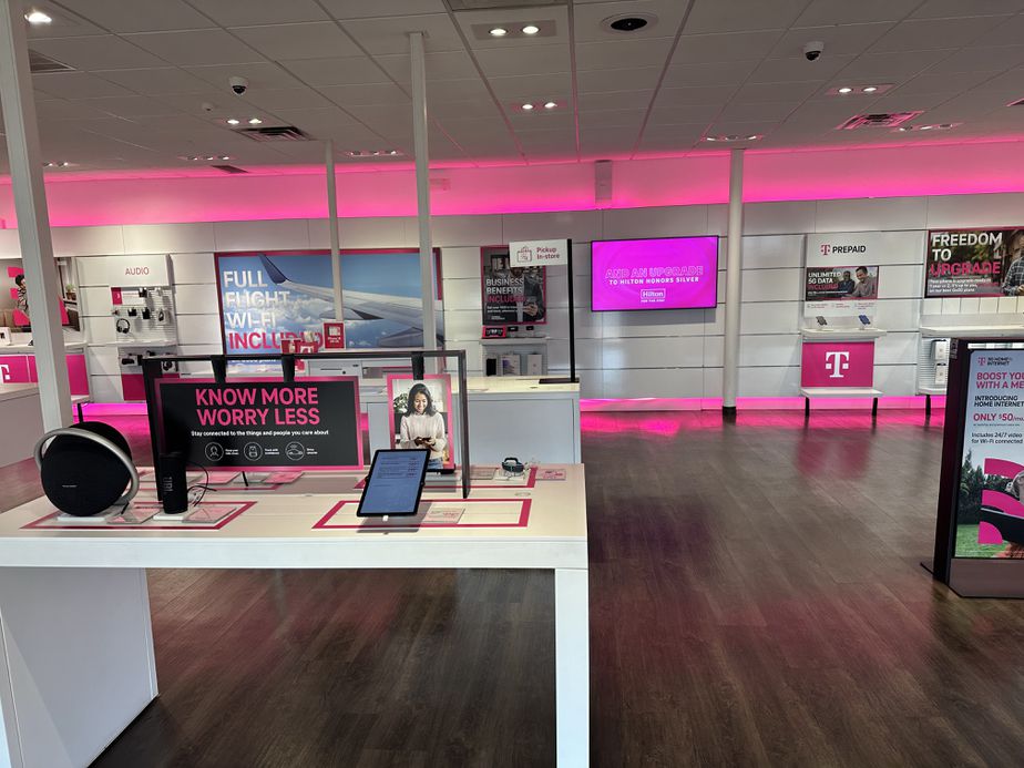 Interior photo of T-Mobile Store at Viscount Village, El Paso, TX