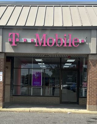 T-Mobile Authorized Retailer
