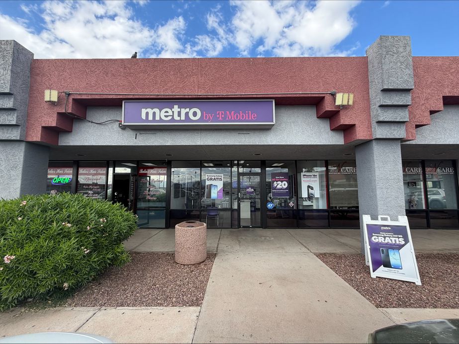 Metro by T-Mobile 9550 W Van Buren St - 9550 W Van Buren St 