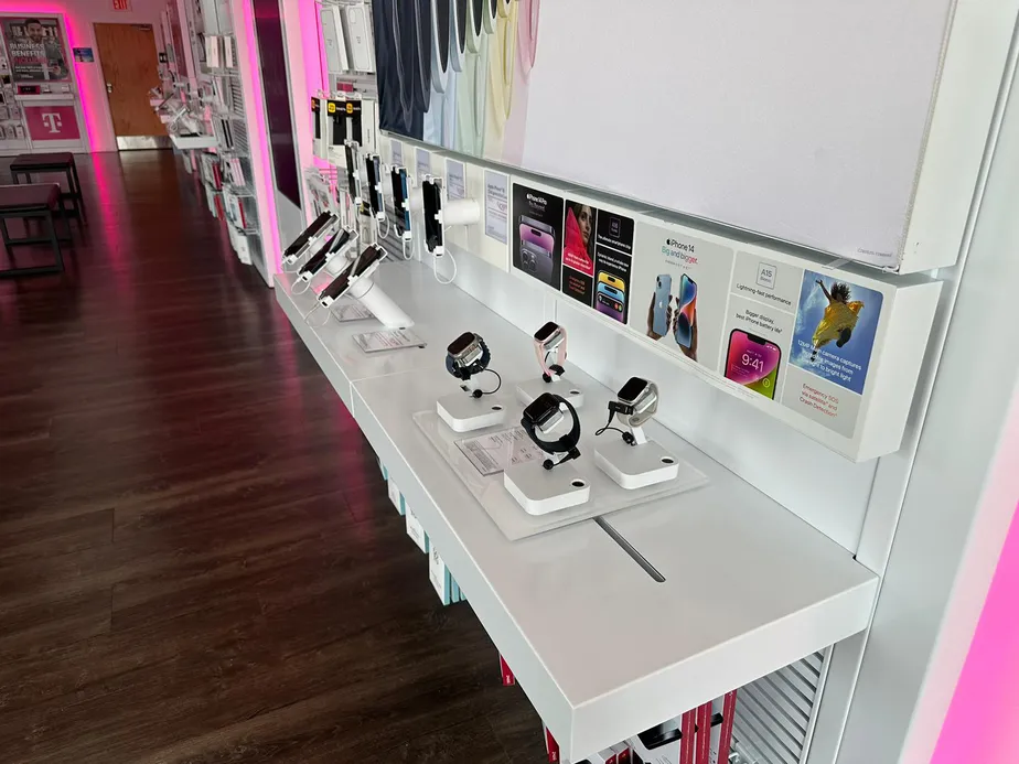  Interior photo of T-Mobile Store at Frontenac Dr & Menard Rd, Winona, MN 