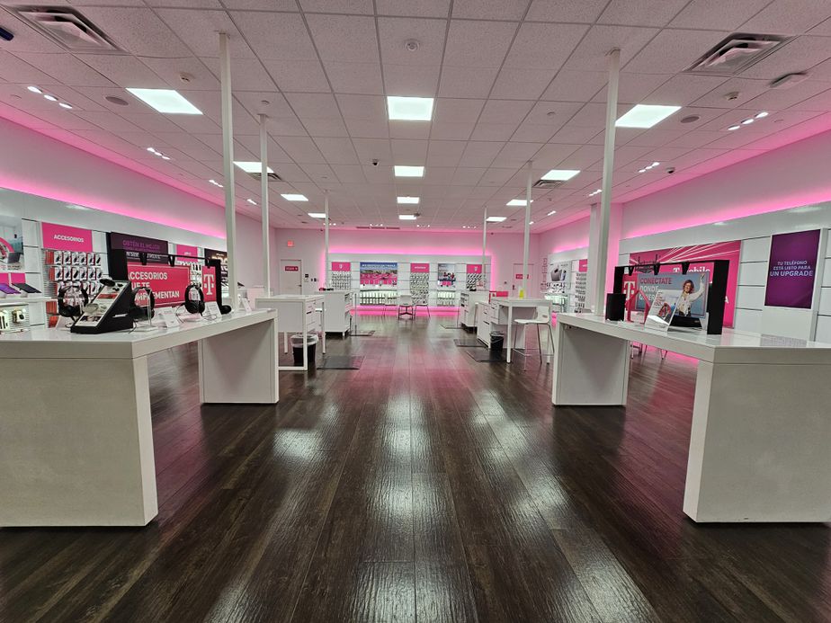 Interior photo of T-Mobile Store at Plaza Centro Mall, Caguas, PR