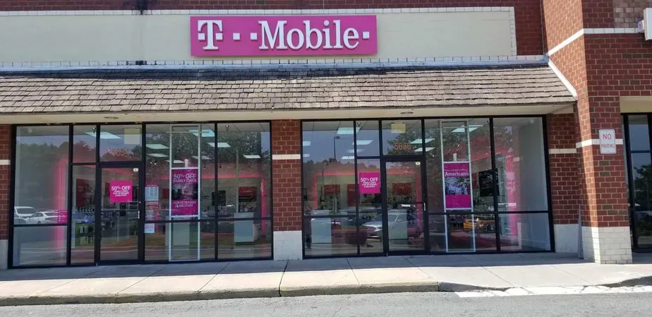 Exterior photo of T-Mobile store at Brook Rd & Brook Run Dr, Richmond, VA