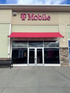 Exterior photo of T-Mobile Store at Shoppes at Blackstone Valley, Millbury, MA