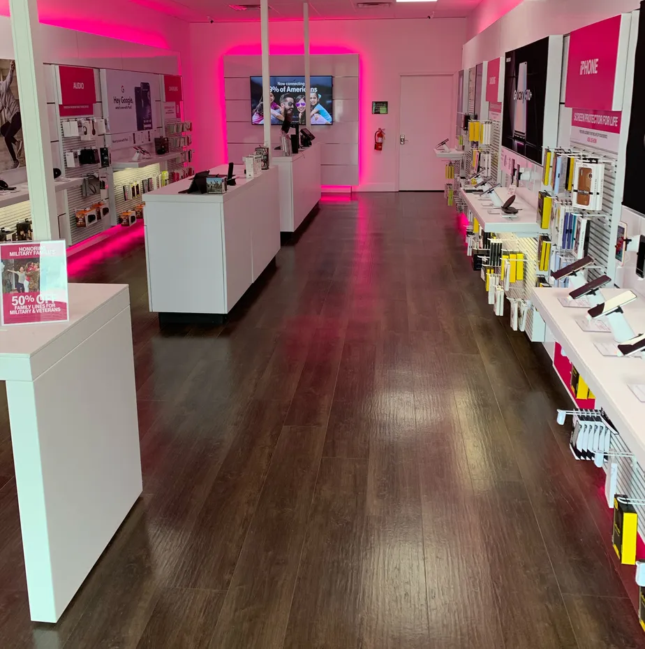  Interior photo of T-Mobile Store at S Main St & W Bandera Rd, Boerne, TX 