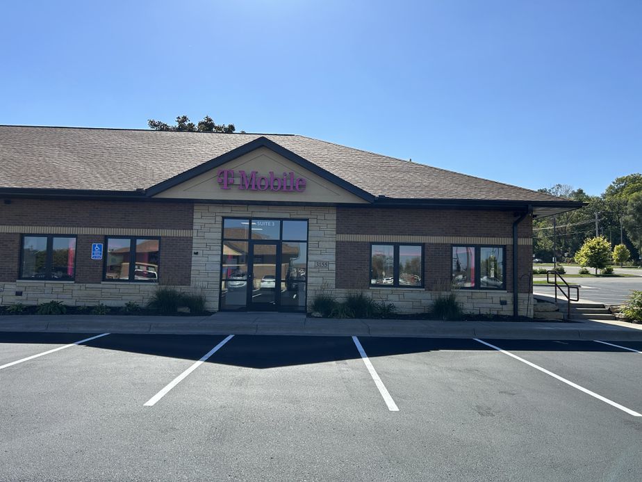 Exterior photo of T-Mobile Store at Tyler & Lawrence, Red Wing, MN