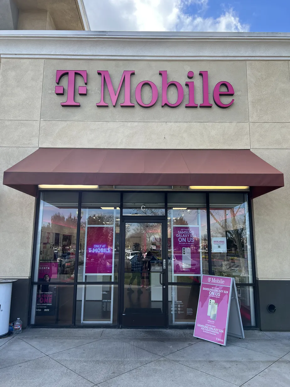  Exterior photo of T-Mobile Store at Slatten Ranch, Antioch, CA 