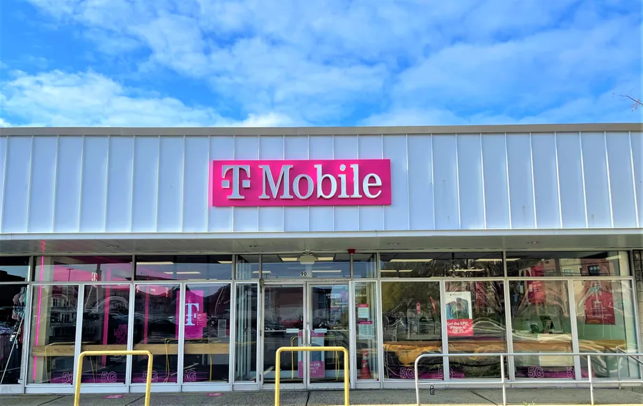  Exterior photo of T-Mobile store at Passaic Ave & Marshall St, Kearny, NJ 