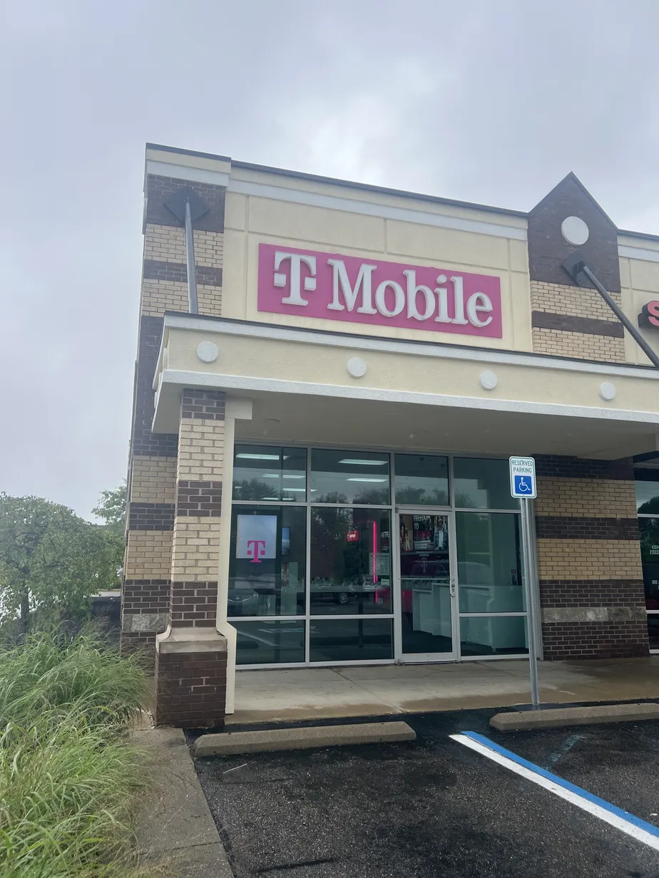  Exterior photo of T-Mobile Store at Windfall Ln & Enterprise Dr, Camby, IN 