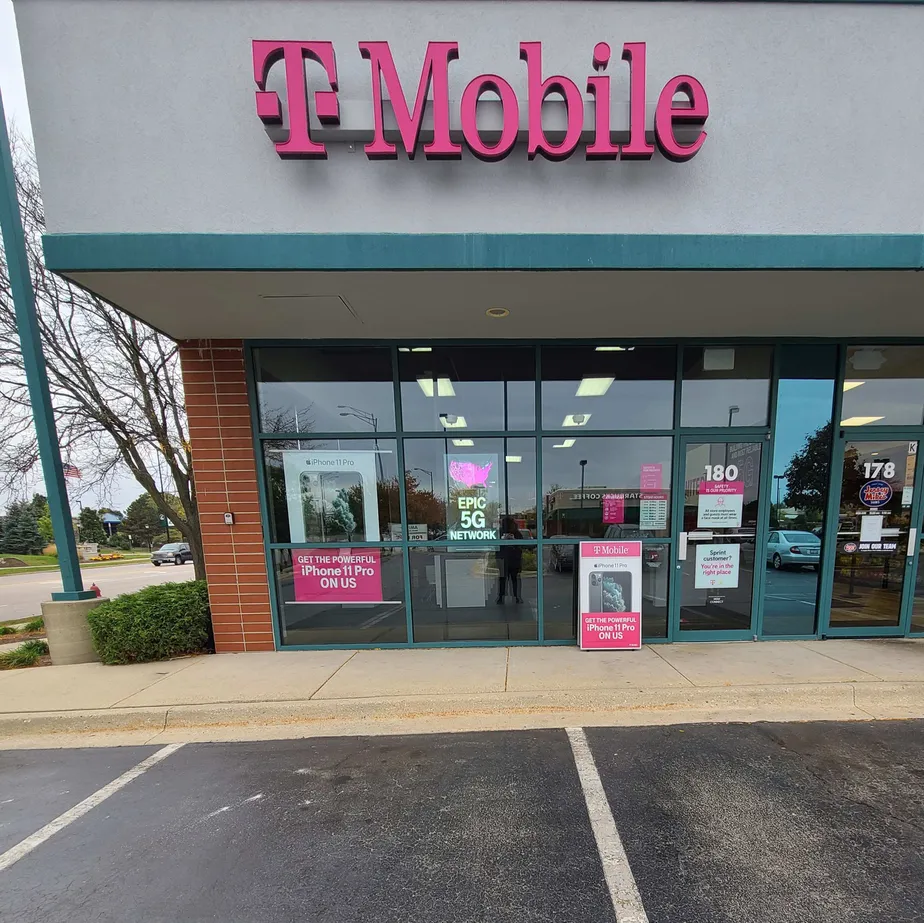 Exterior photo of T-Mobile store at Biesterfield Rd & Wellington Ave, Elk Grove Village, IL