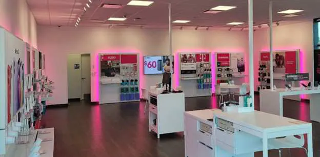 Interior photo of T-Mobile Store at 4th St SW & S Grover Ave 2, Mason City, IA