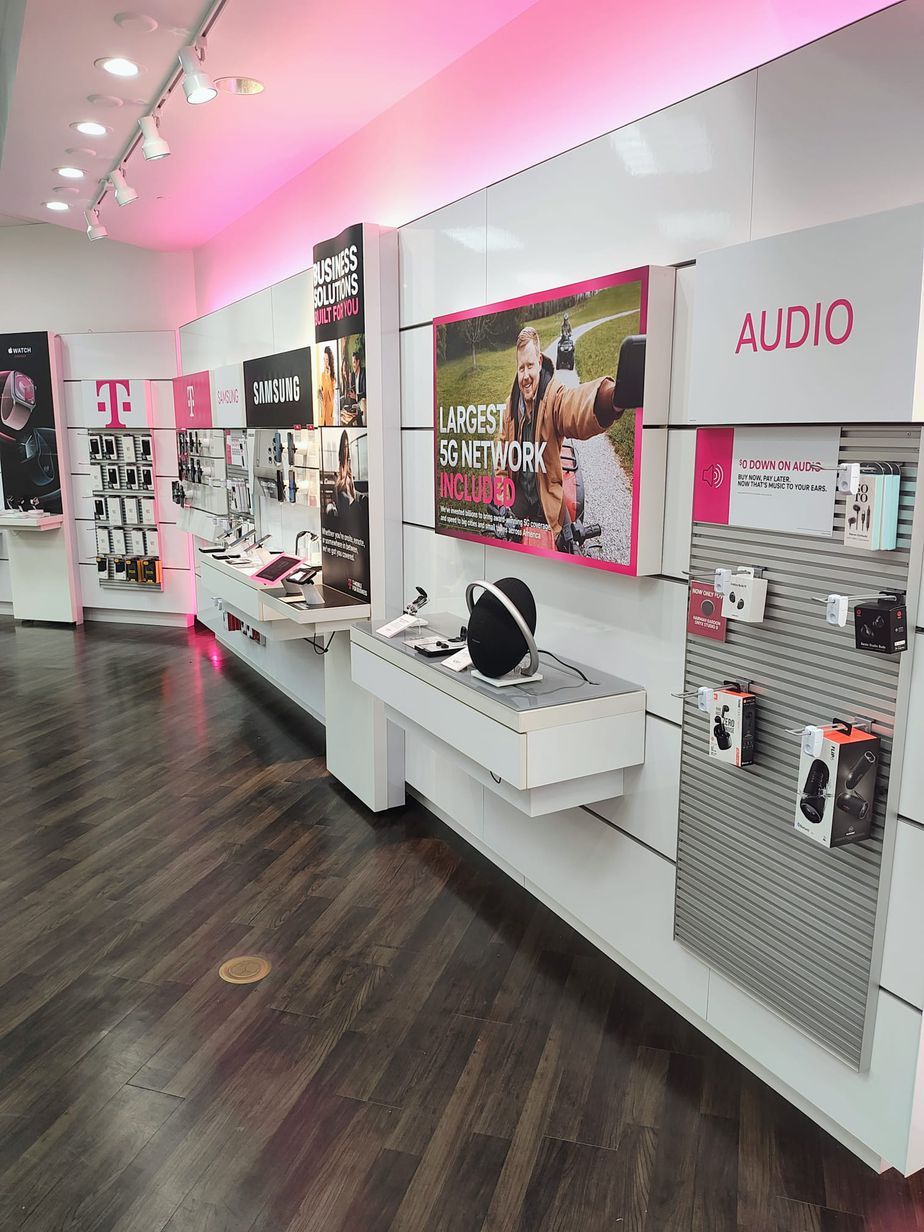 Interior photo of T-Mobile Store at Fox River Mall, Appleton, WI