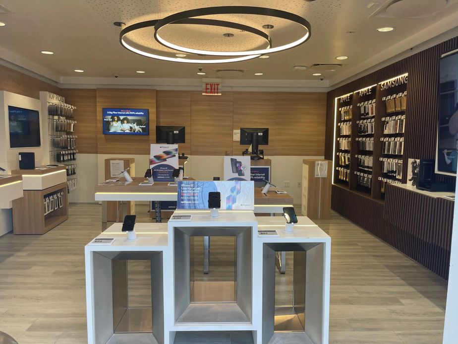 Southampton 2055 Inside Store.jpg