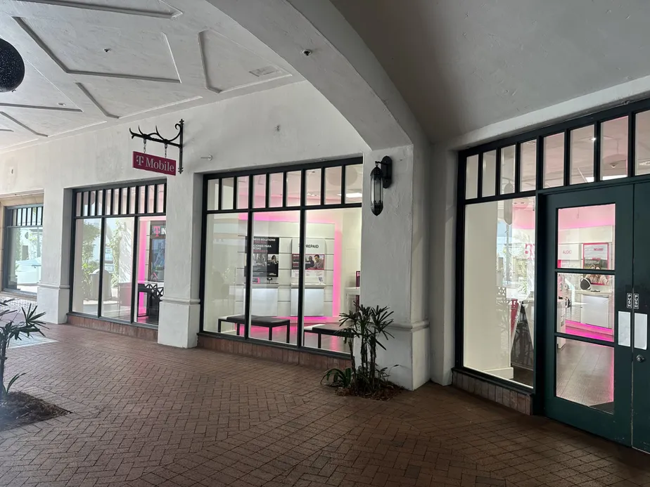  Exterior photo of T-Mobile Store at Paseo Nuevo, Santa Barbara, CA 
