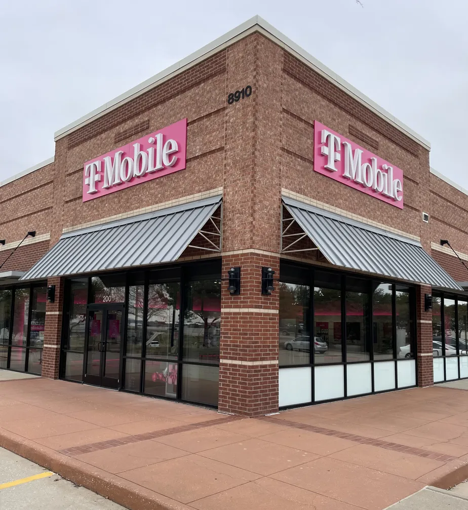 Exterior photo of T-Mobile Store at McKinney Towne Crossing, Mckinney, TX