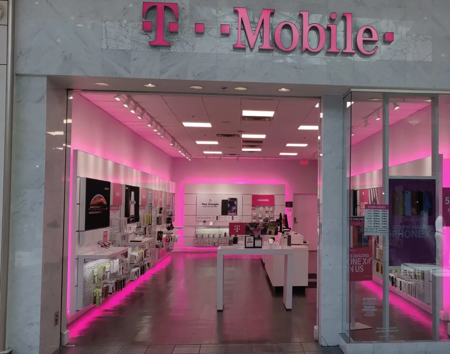  Exterior photo of T-Mobile store at Central Mall 7, Fort Smith, AR 