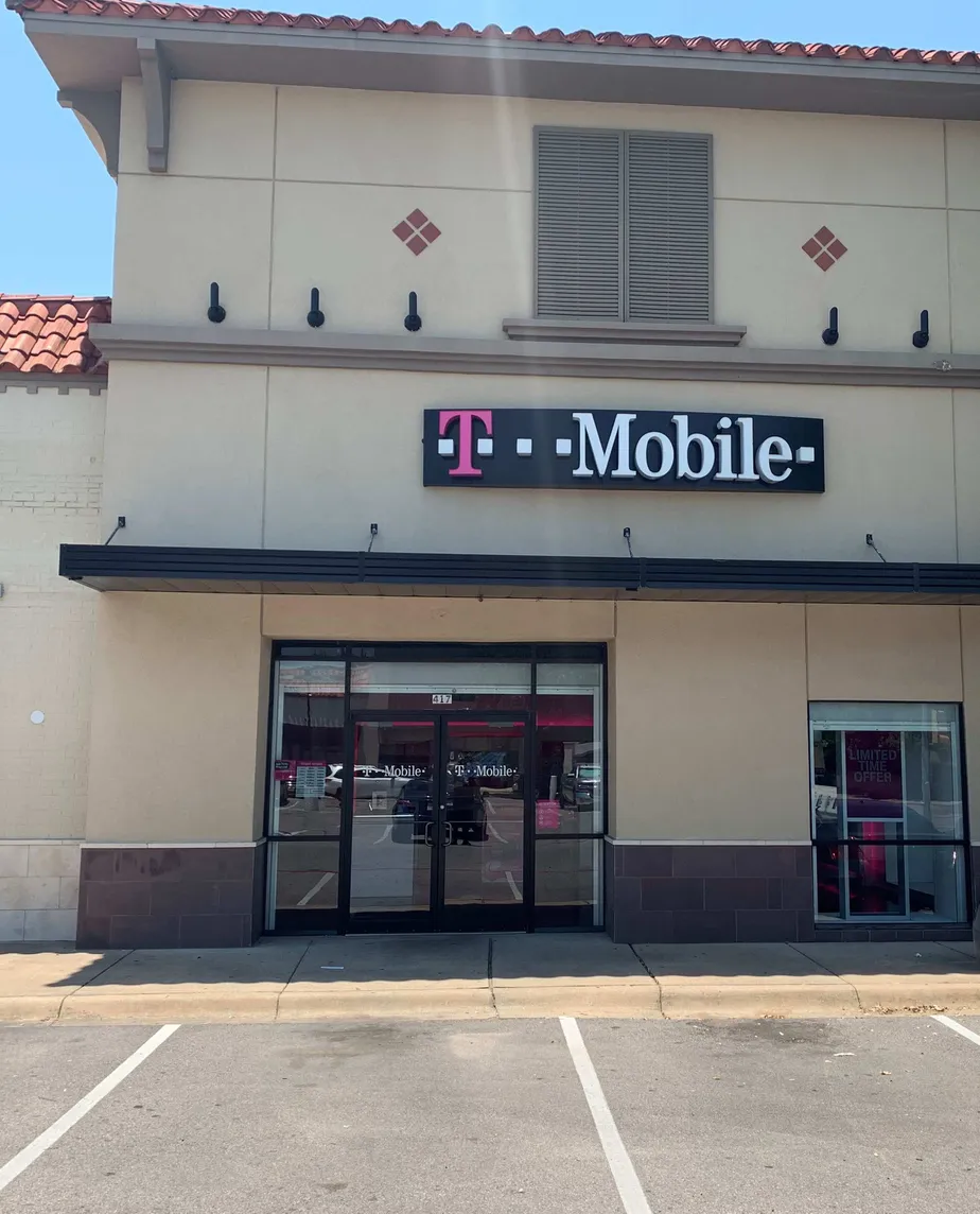 Exterior photo of T-Mobile store at Buckner & Garland, Dallas, TX