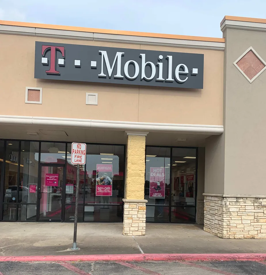 Exterior photo of T-Mobile store at N Velasco Blvd & Cannan Drive, Angleton, TX