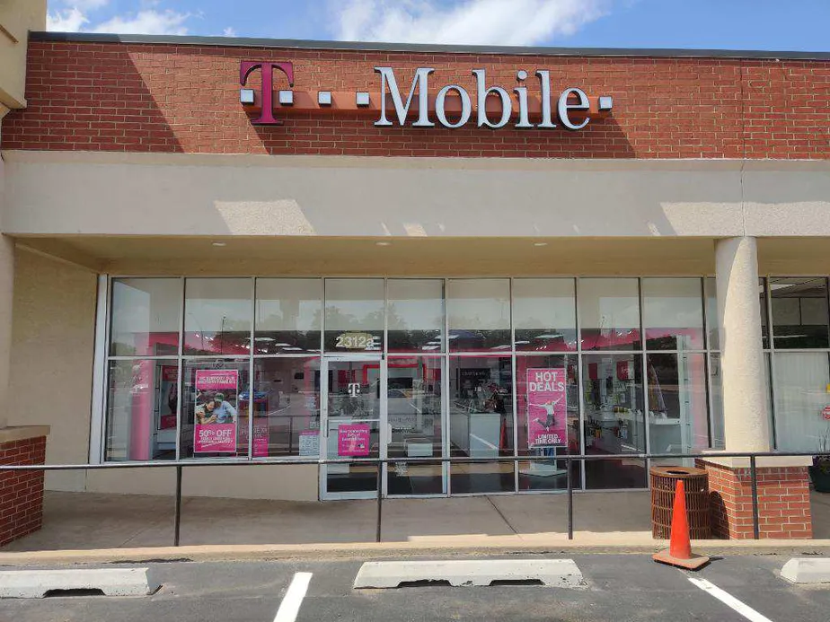 Exterior photo of T-Mobile store at W Owen K Garriott & S Cleveland, Enid, OK