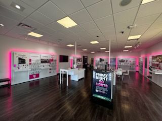 Interior photo of T-Mobile Store at Springfield Dirksen, Springfield, IL