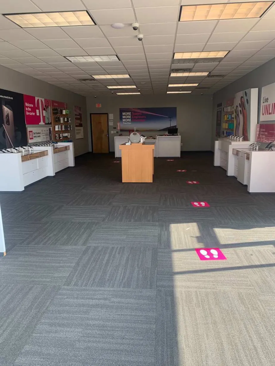 Interior photo of T-Mobile Store at Constitution Dr & US Hwy 190, Copperas Cove, TX