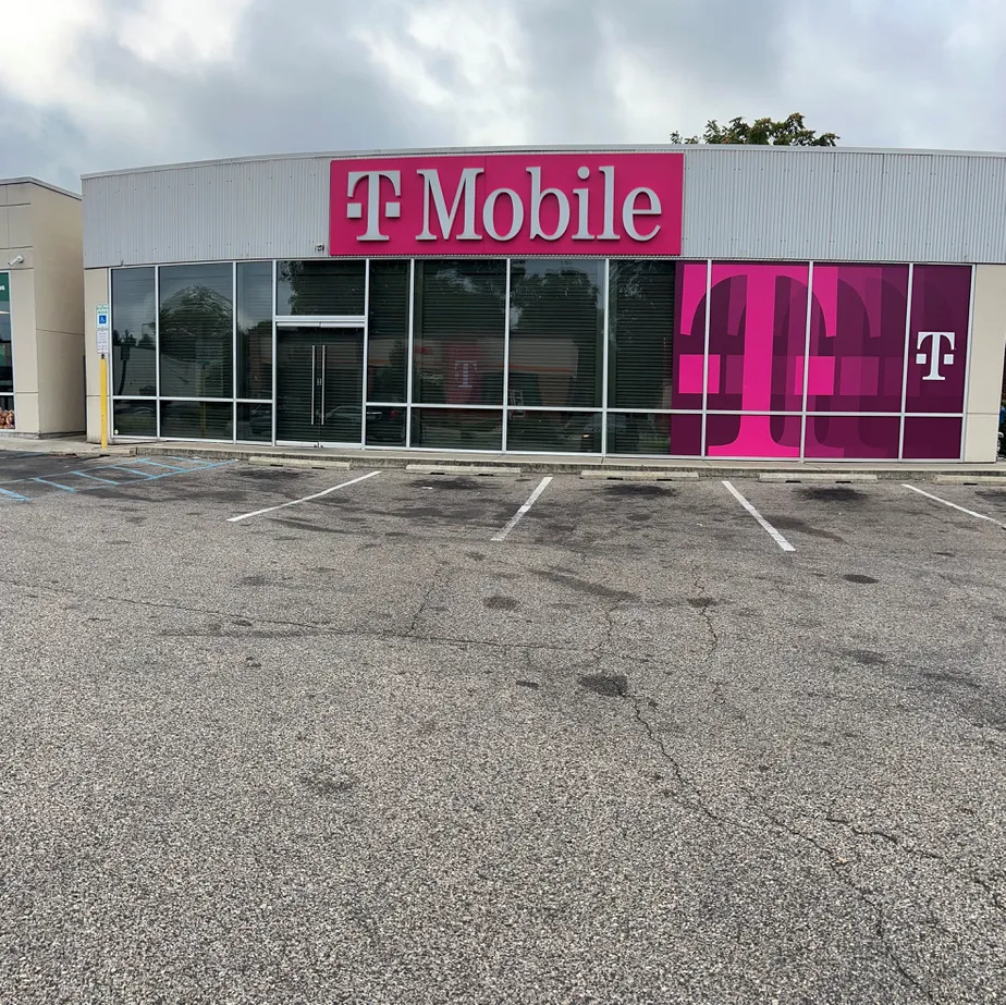  Exterior photo of T-Mobile Store at City Ave & Bryn Mawr Ave, Philadelphia, PA 