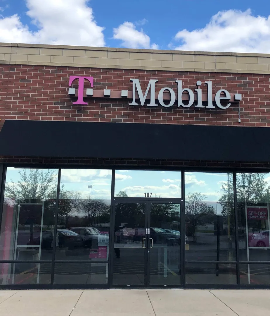 Exterior photo of T-Mobile store at Rt 59 & Fox Valley Center, Aurora, IL