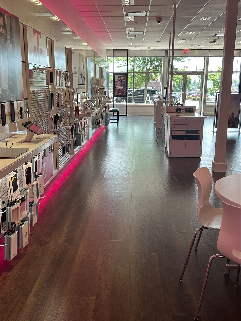 Interior photo of T-Mobile Store at Exeter Commons, Reading, PA