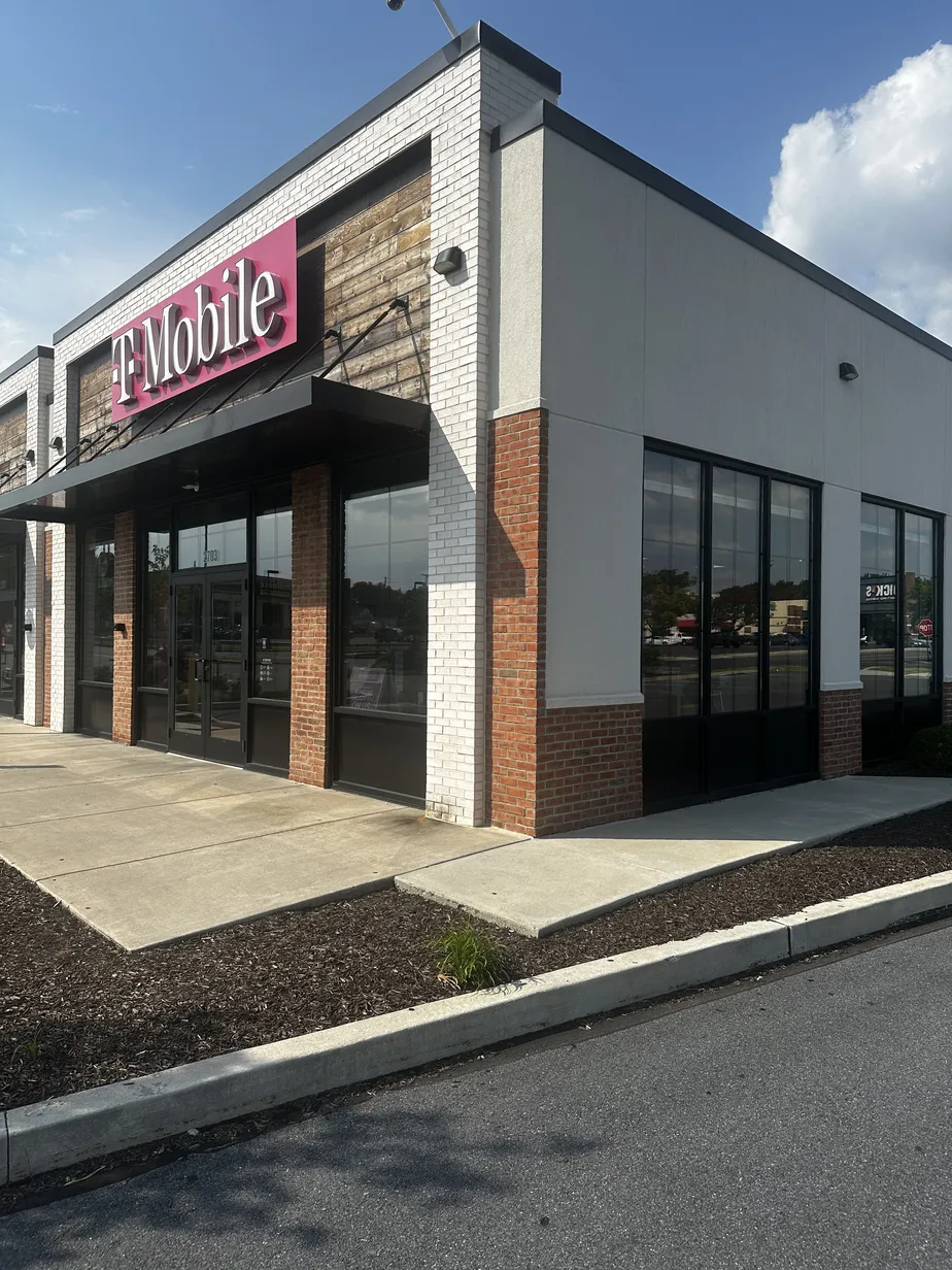  Exterior photo of T-Mobile Store at Macarthur Rd & Schadt Ave, Whitehall, PA 