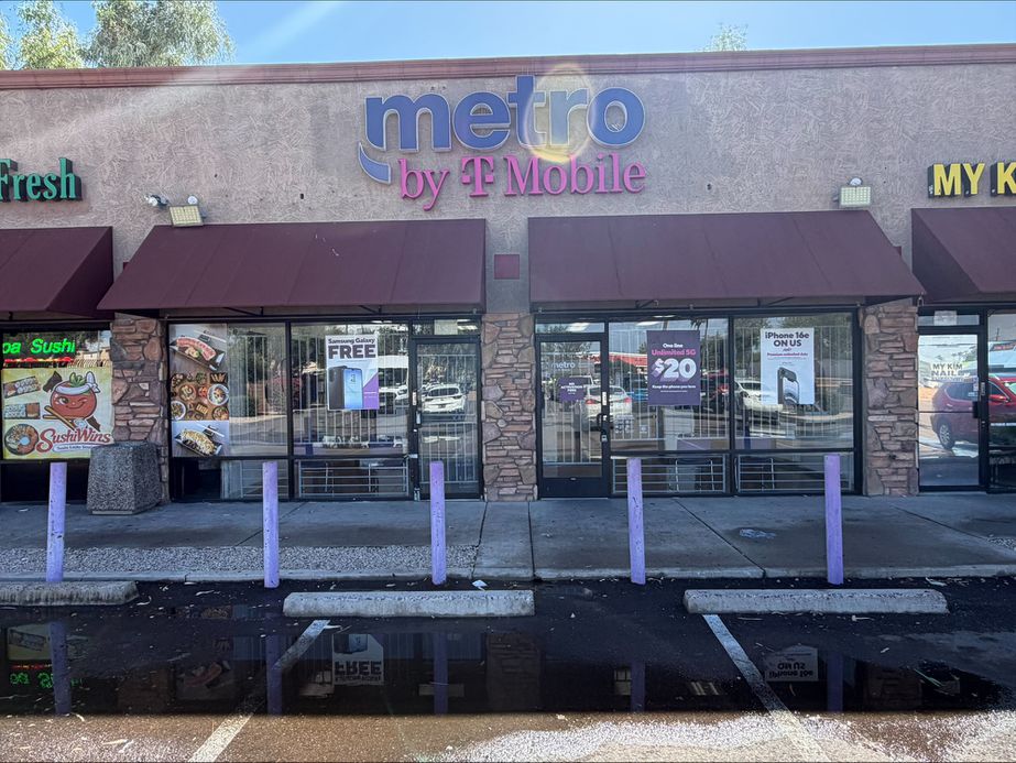 Metro by T-Mobile 6601 W Bethany Home Rd - 6601 W Bethany Home Rd 