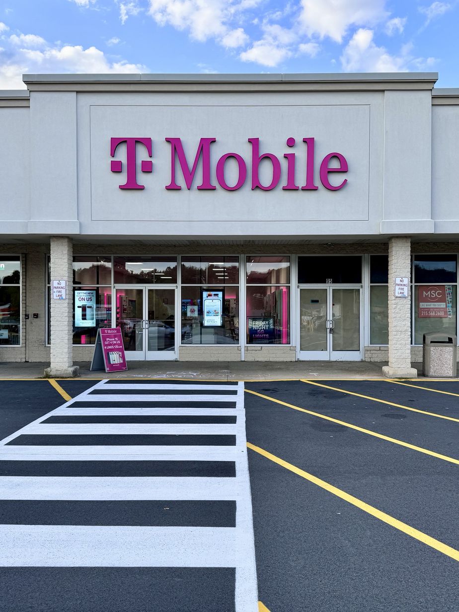 Exterior photo of T-Mobile Store at 8th Ave & Westside Dr, Carbondale, PA