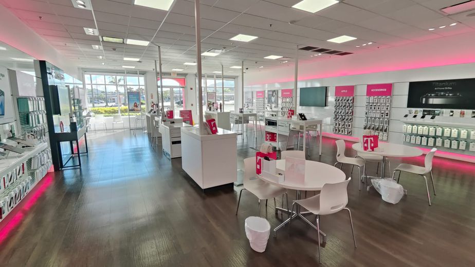 Interior photo of T-Mobile Store at Plaza Cayey, Cayey, PR