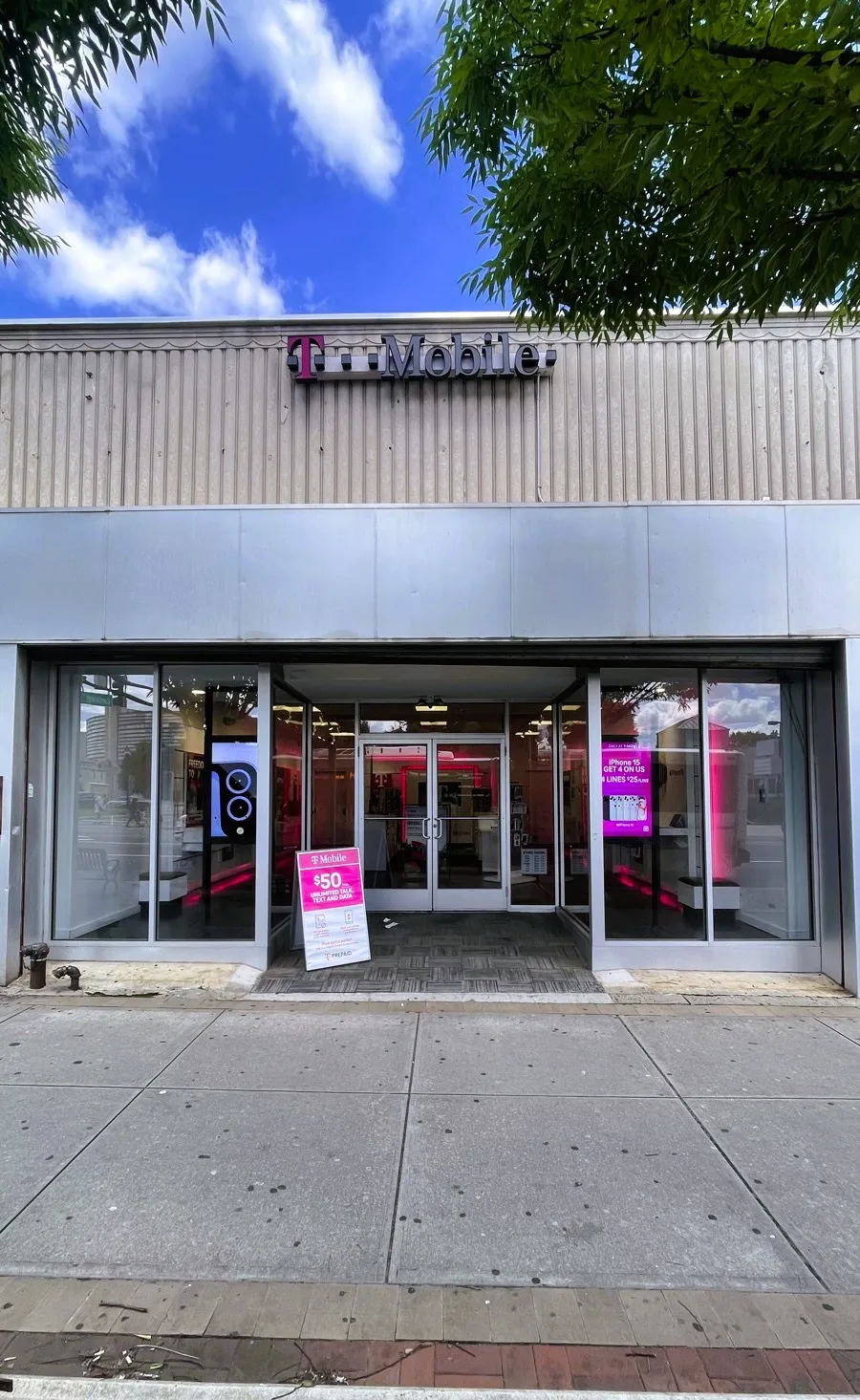  Exterior photo of T-Mobile Store at Central Ave & Evergreen Pl, East Orange, NJ 