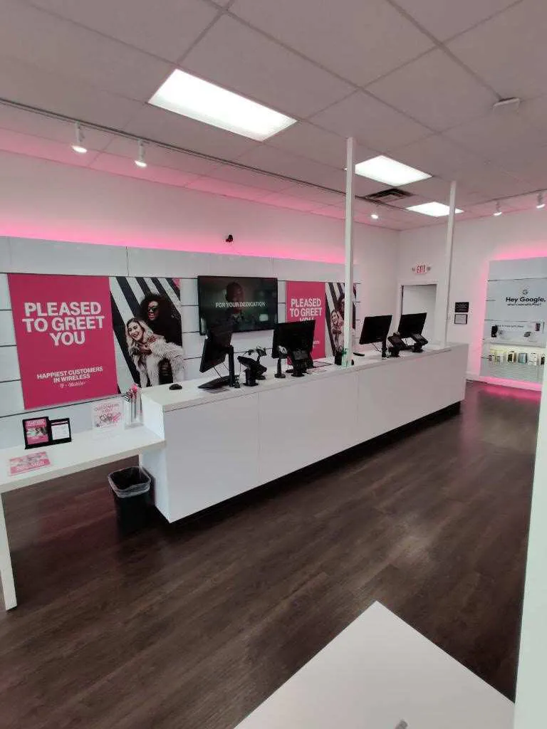 Interior photo of T-Mobile Store at E Main & 30th St, Farmington, NM