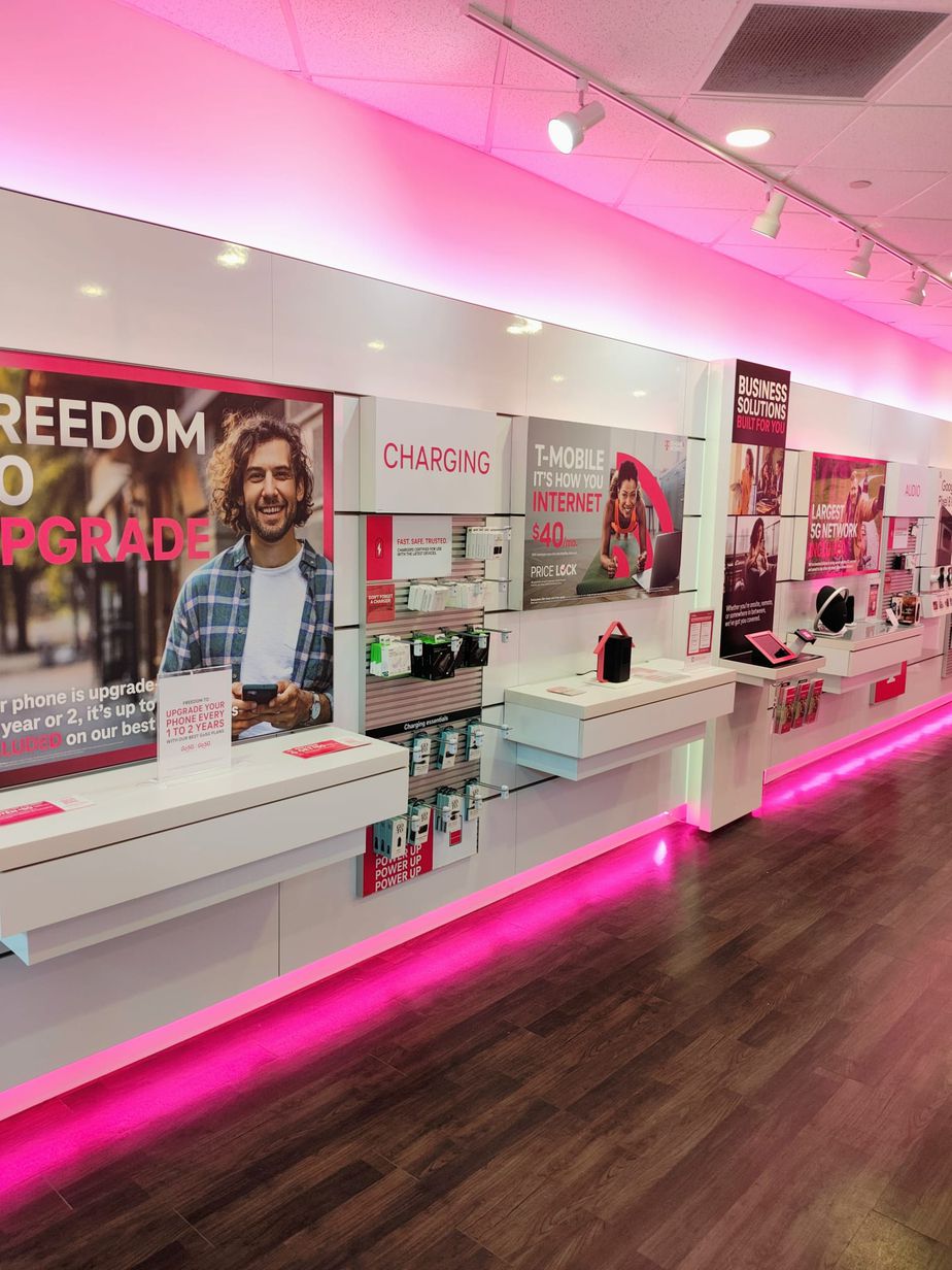 Interior photo of T-Mobile Store at Bay Park Square, Green Bay, WI