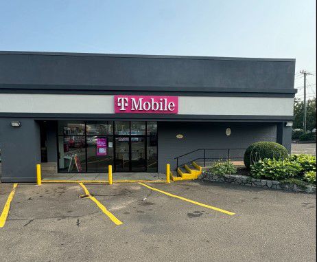 Exterior photo of T-Mobile Store at Westport Ave & Strawberry Hill Ave, Norwalk, CT