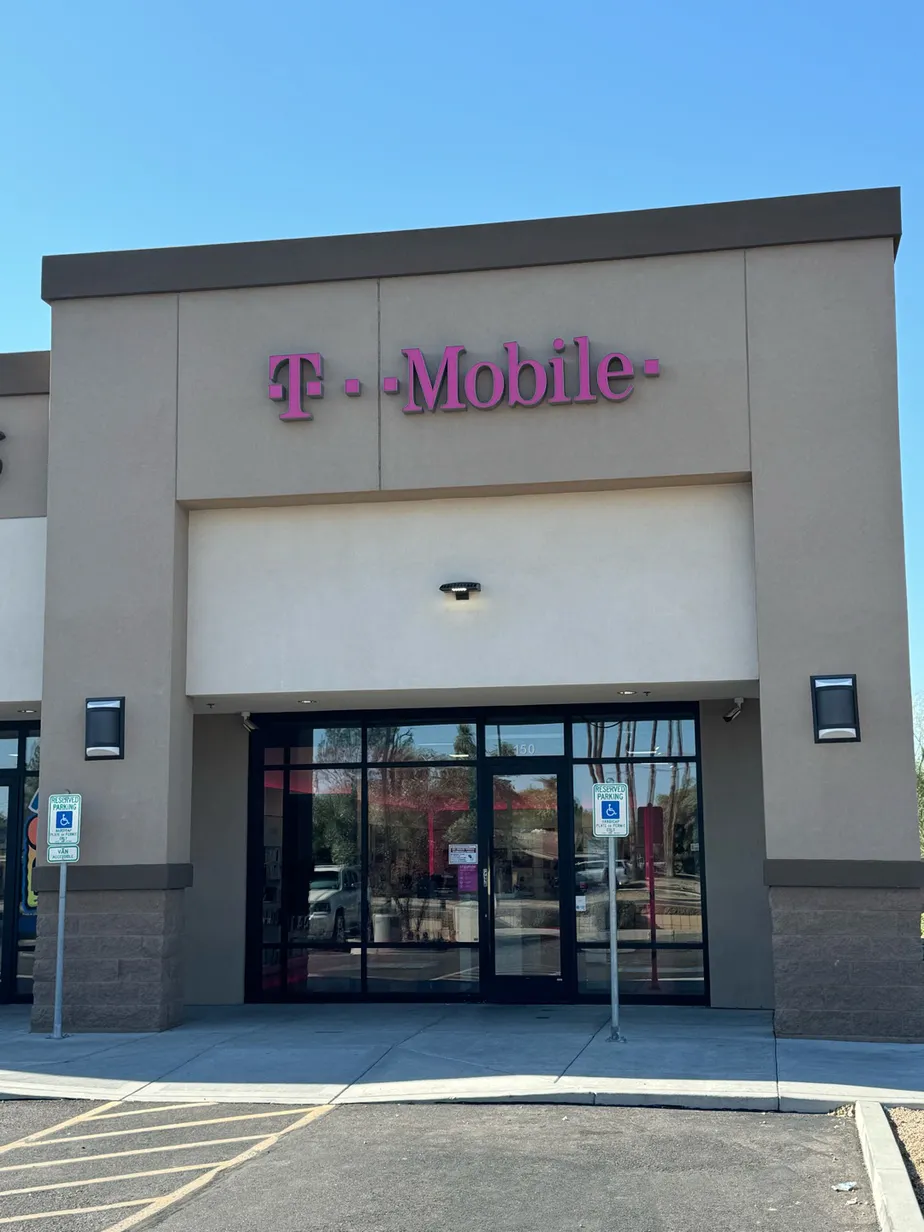  Exterior photo of T-Mobile Store at Northern & 59th, Glendale, AZ 