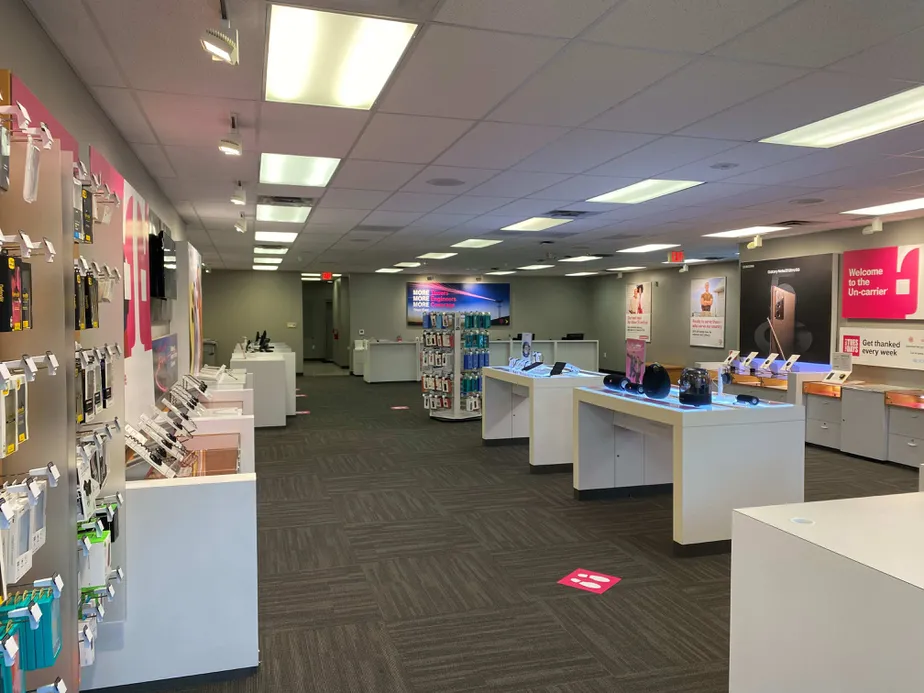 Interior photo of T-Mobile Store at Sam Furr Rd & Northcross Dr, Huntersville, NC