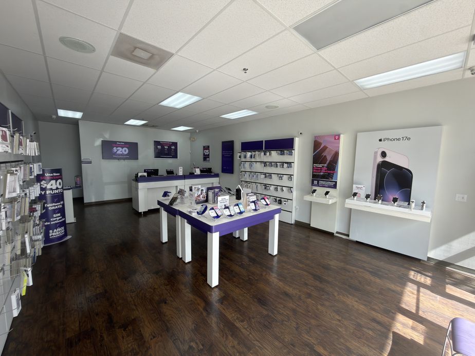 Metro by T-Mobile 10555 Culebra Rd - 10555 Culebra Rd 