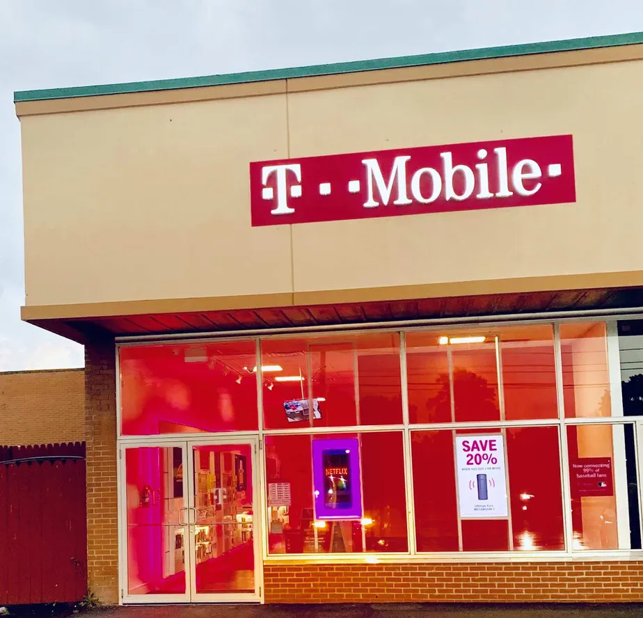 Exterior photo of T-Mobile store at W Genesee St & Beverly Dr, Syracuse, NY