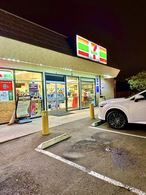 Image gallery for 7-Eleven