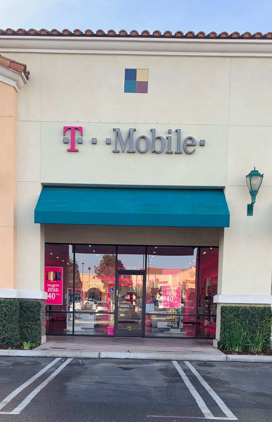 Exterior photo of T-Mobile store at Betteravia & College 2, Santa Maria, CA