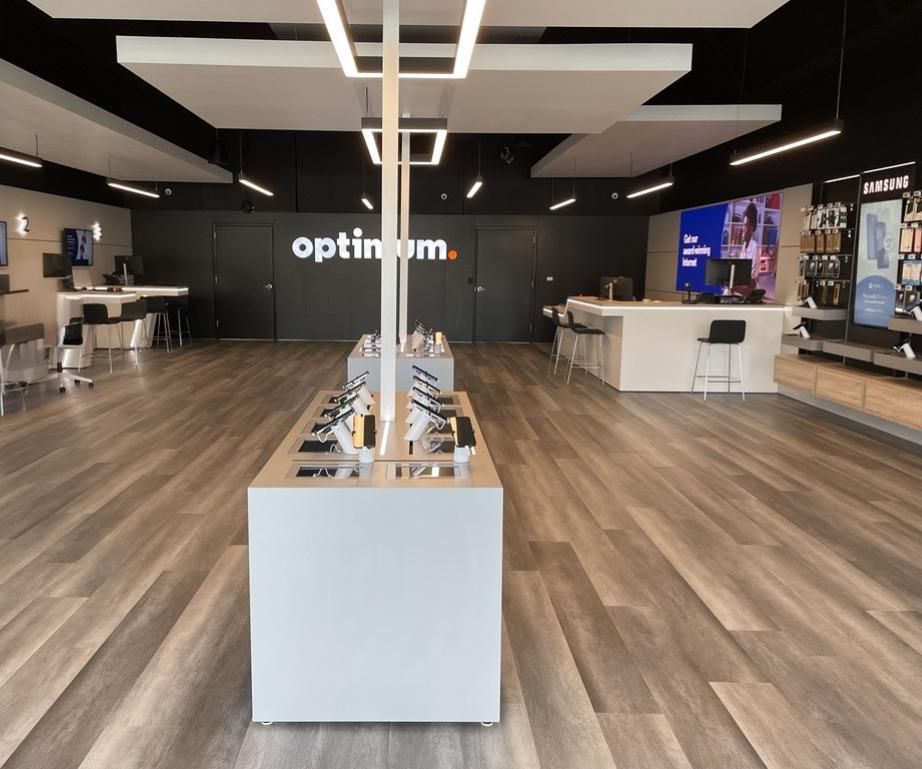  Willis-Crossing 8588 Inside Store.jpg 