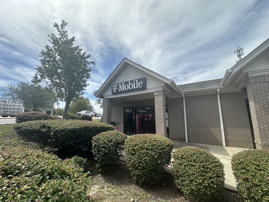 Exterior photo of T-Mobile Store at Sunset Blvd - Walmart Center, Lexington, SC