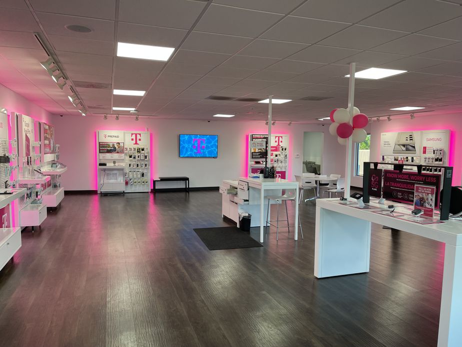 Interior photo of T-Mobile Store at Gebhardt Rd & Meyer St, Sealy, TX