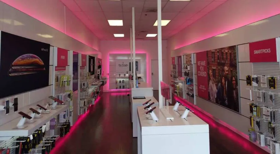  Interior photo of T-Mobile Store at Octorara Trail & Lincoln Hwy, Parkesburg, PA 