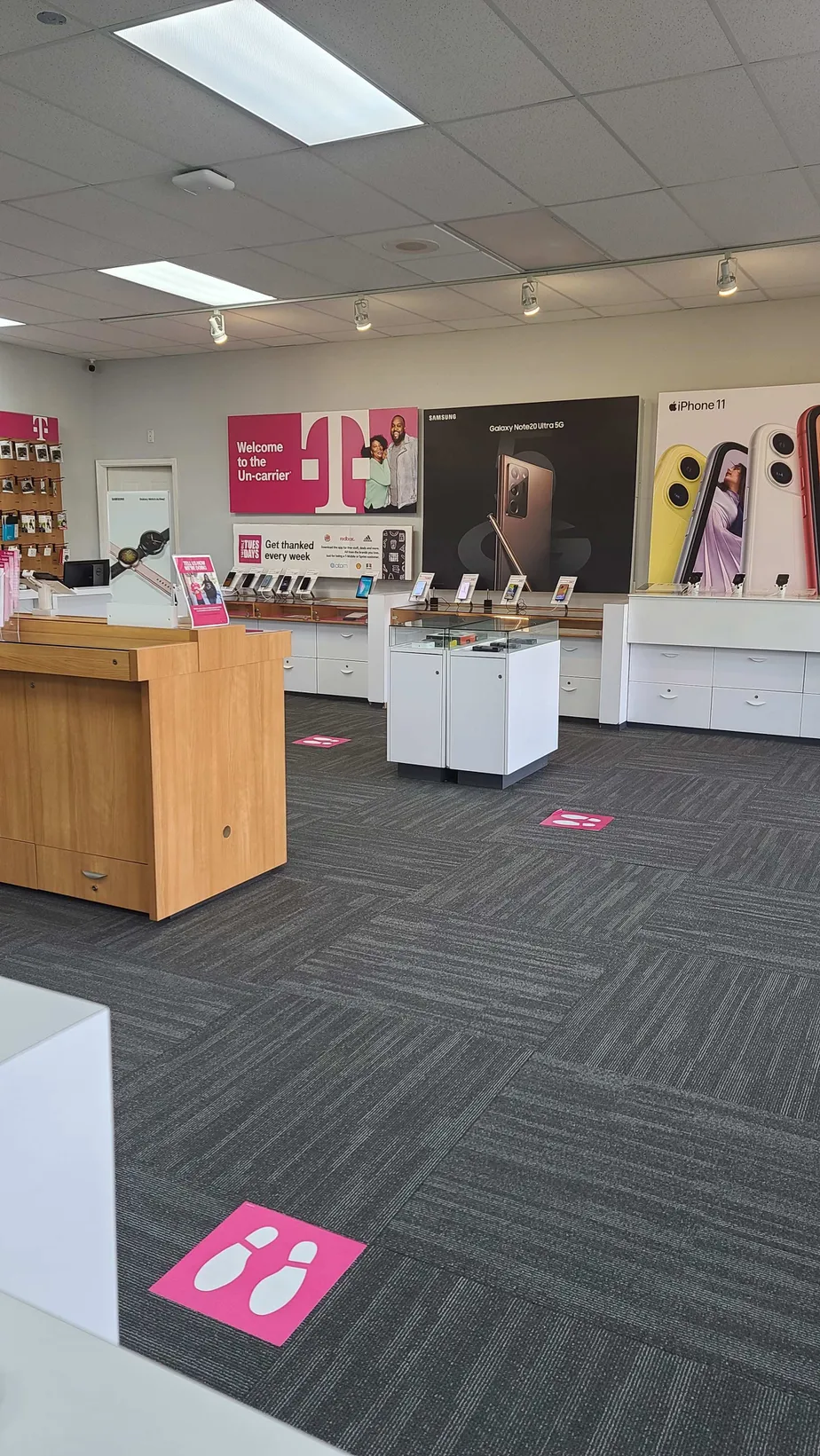 Interior photo of T-Mobile Store at Edgewood Dr & Woida Rd 2, Baxter, MN
