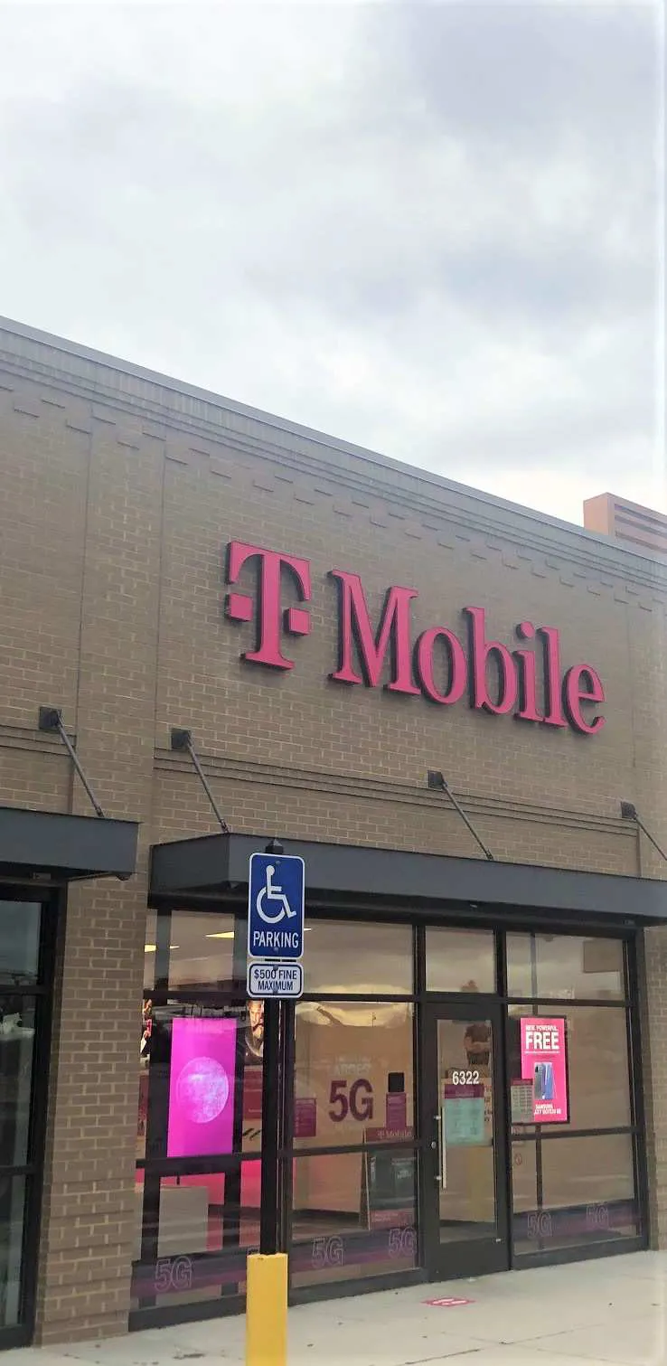 Exterior photo of T-Mobile store at Morse Rd & Stoneridge Dr, Westerville, OH