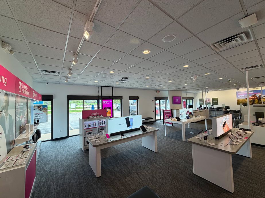 T-Mobile & UScellular IL 26 S & W Fairgrounds Rd - 2705 IL Route 26 South 
