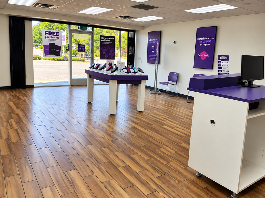 Metro by T-Mobile 5739 Crowley Rd - 5739 Crowley Rd 